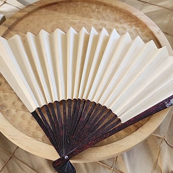 Vintage Bamboo Wood and Paper Landscape Figural, Scenery and Pagodas Fan - Picture 9 of 9